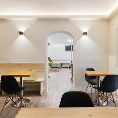Hostal Oliveta Barcelona Exterior photo