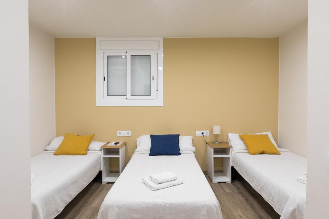 Hostal Oliveta Barcelona Exterior photo